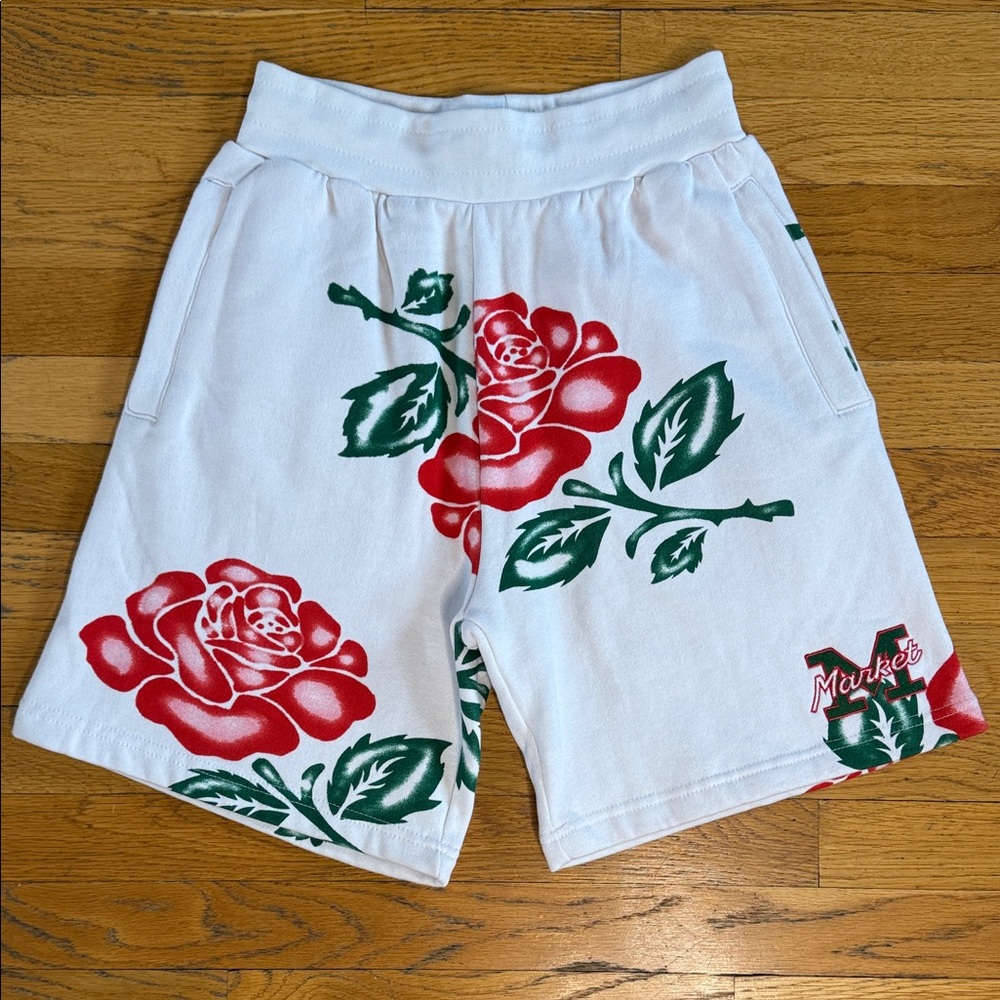 Market shorts with rose print NEW